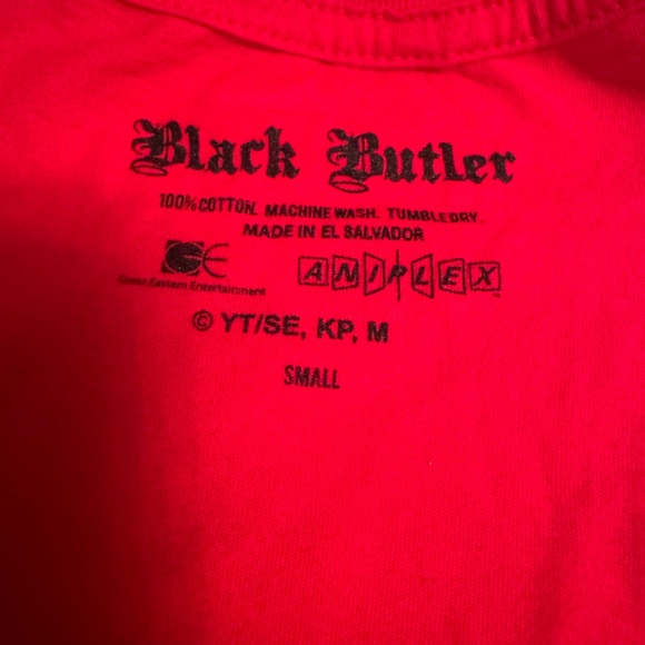Red Black Butler Graphic T-shirt Size: Small EUG - Picture 3 of 6